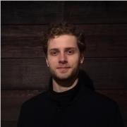 Diplômé de Cinéma d'Animation enseigne le dessin, l'illustration, l'animation sur Photoshop ou de multiples logiciels de 3D